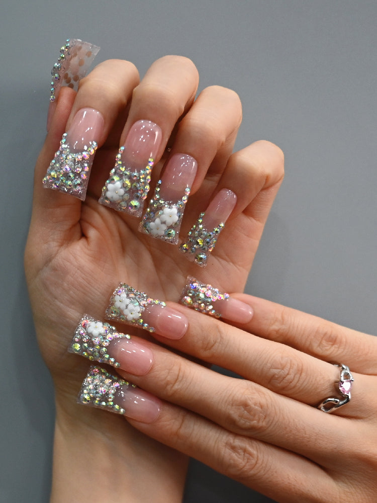 Duckbill Nails: The Bold and Unique Nail Trend You Need to Try!
