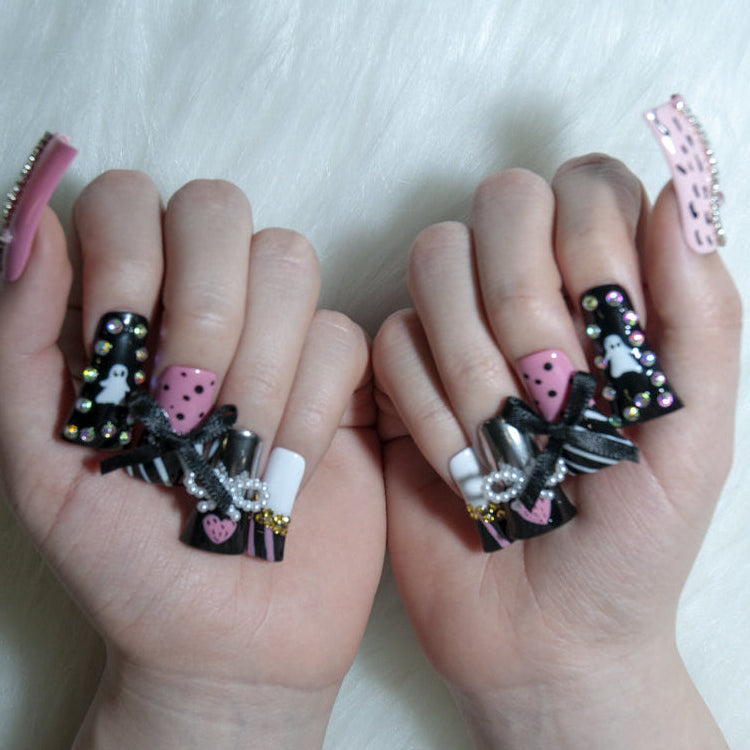 Ghostly Chic